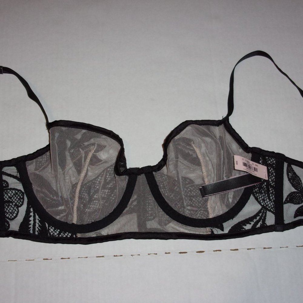 Victoria's Secret Very Sexy unlined demi bra - Picture 2 of 2